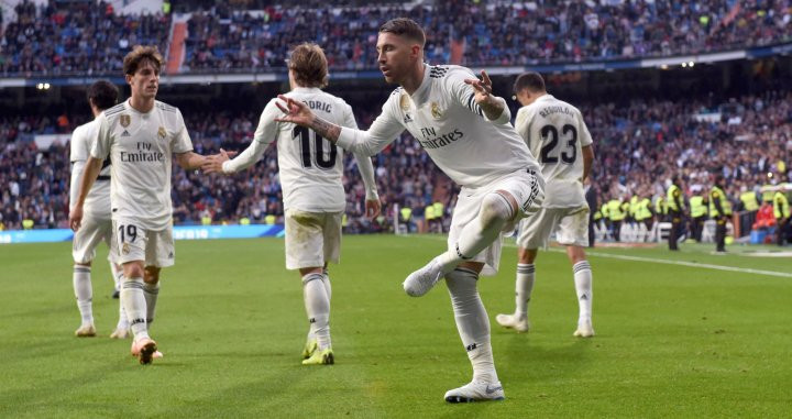 Sergio Ramos celebra su gol de penalti / EFE