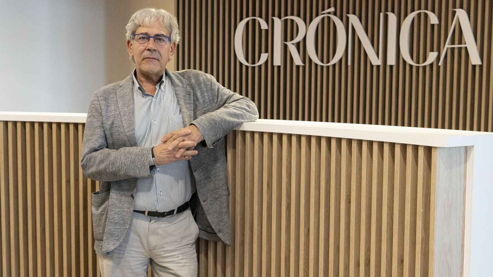 Toni Bolaño, periodista y consultor politico, en las instalaciones de Crónica Global / LENA PRIETO
