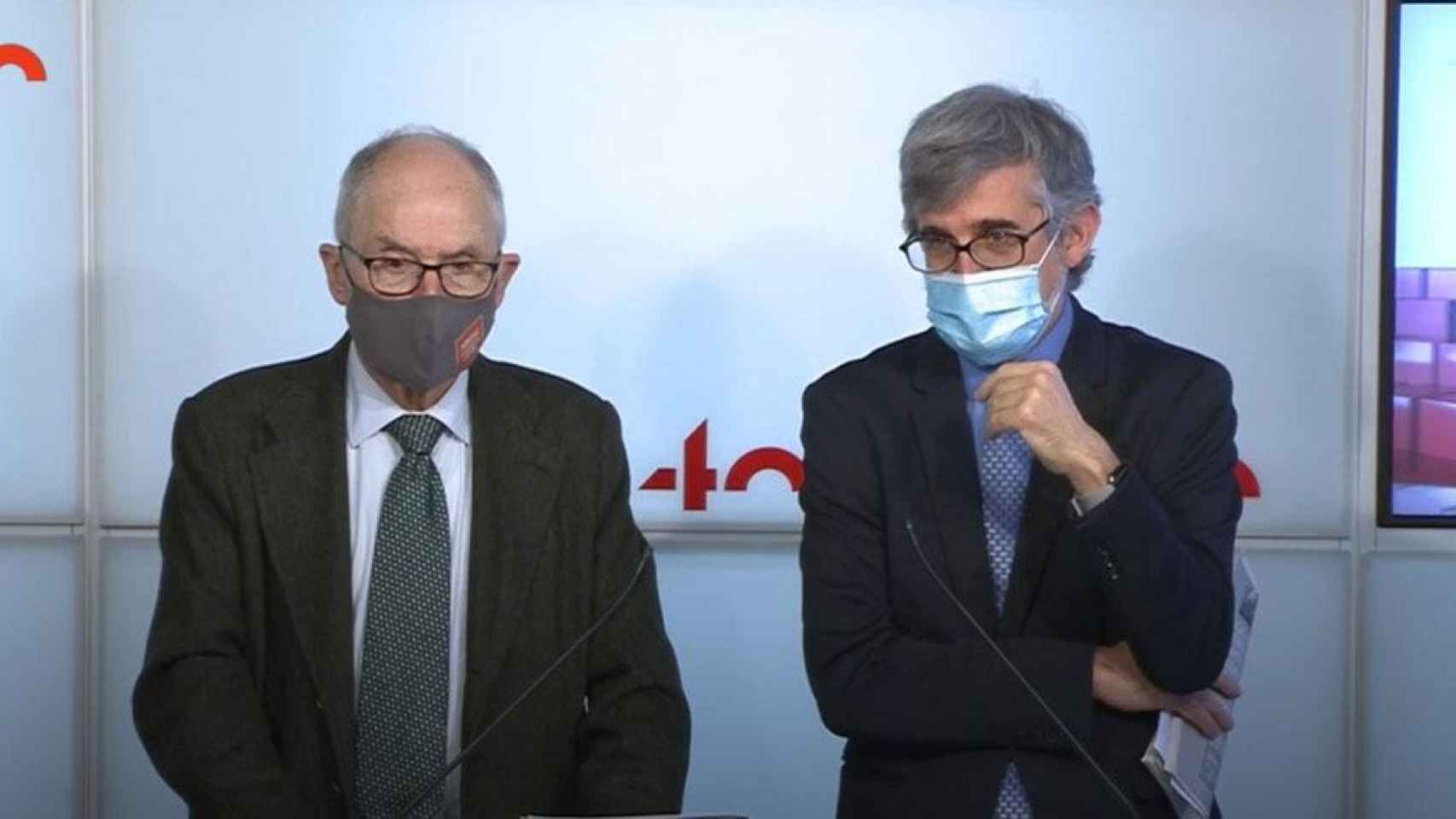 El Síndic de Greuges, Rafael Ribó, y el adjunto general Jaume Saura en rueda de prensa en el Parlament / EUROPA PRESS