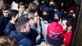 Radicales independentistas bloquean los accesos a la Universitat Pompeu Fabra / EFE