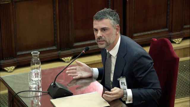 El exconsejero de la Generalitat Santi Vila durante su interrogatorio ante el Tribunal Supremo / EFE