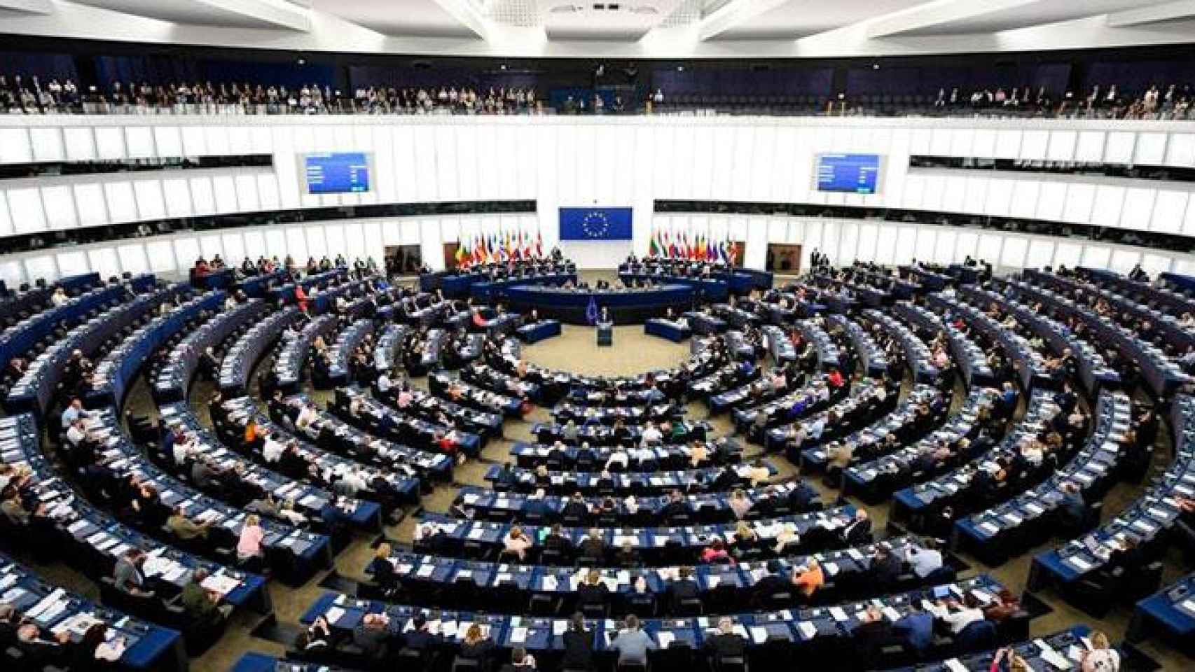 Imagen del la sesión del Parlamento Europeo en Estrasburgo, donde se elegirán a los representantes en las elecciones de mayo / EFE