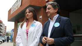 El portaveu del PP català al Parlament, Enric Millo, i la diputada Eva Garcia