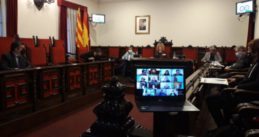 Una sesión plenaria en el ayuntamiento de Tortosa / PSC