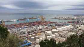 El Puerto de Barcelona, donde el tráfico de contenedores se ha reducido en un 80% a causa de la huelga de transportistas / EUROPA PRESS