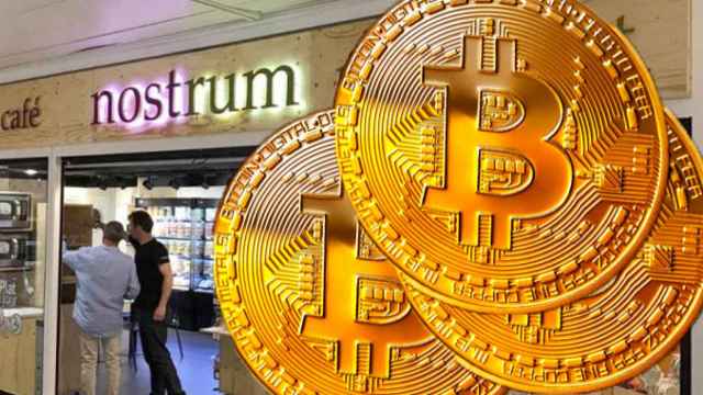 Un establecimiento de Nostrum con 'bitcoins' / FOTOMONTAJE CG