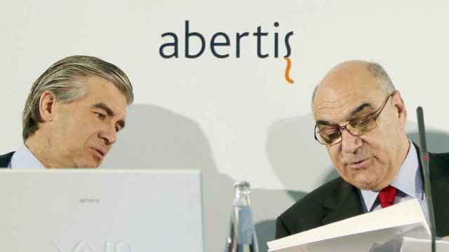 El vicepresidente de Abertis, Francisco Reynés, y  el presidente respectivamente de la compañía, Salvador Alemany en una imagen de archivo / EFE