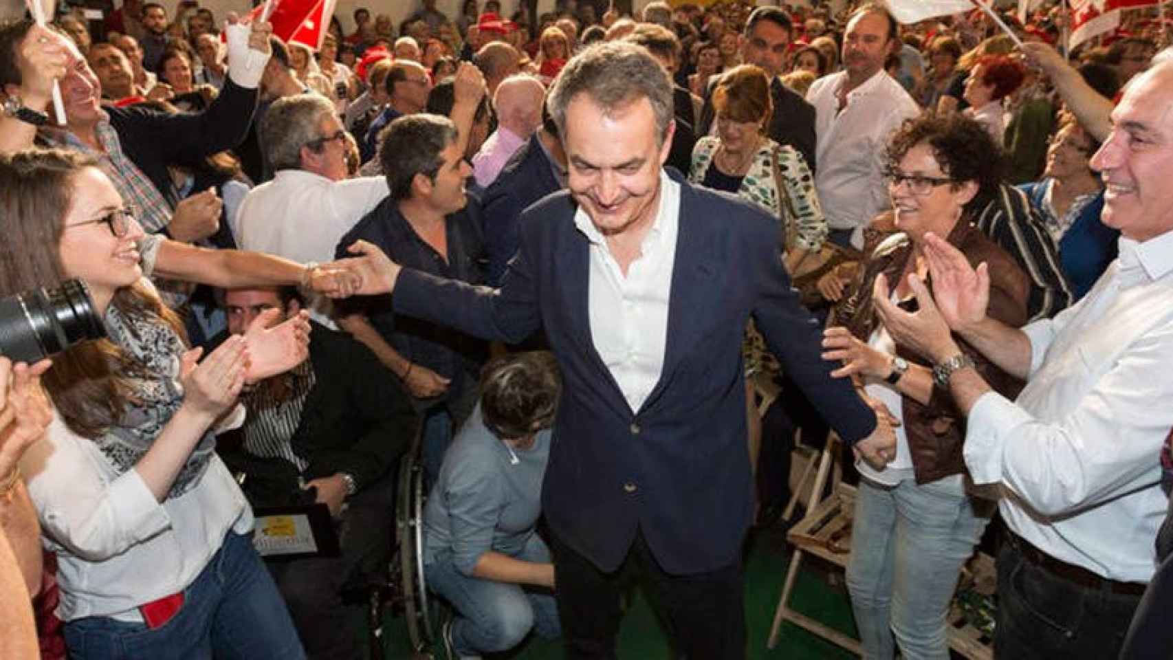 José Luis Rodríguez Zapatero, el expresidente del Gobierno, llega al primer mitin de la campaña para el 26J el 17 de junio en Valladolid / EFE