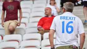 Un aficionado inglés con una camiseta del 'Brexit' en la Euro 2016.