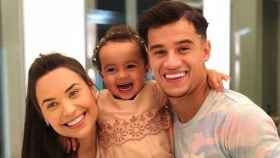 Una foto de Philippe Coutinho junto a su mujer y su hija, Aine y Maria / Instagram