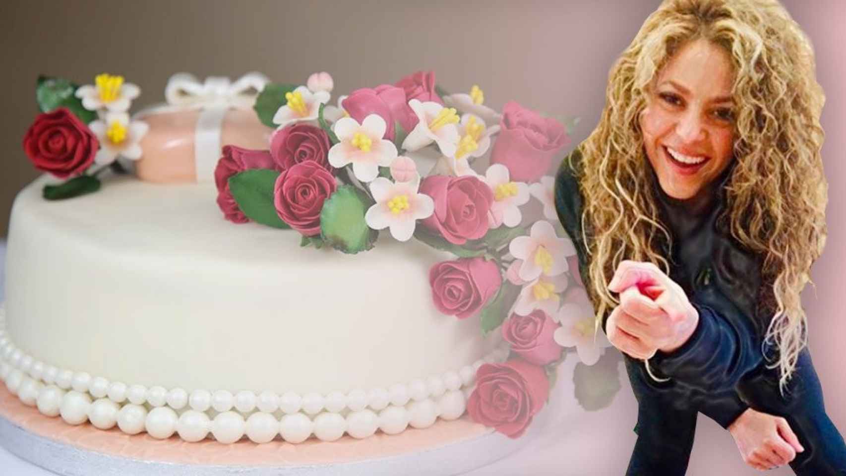 Shakira y una tarta de cumpleaños / FOTOMONTAJE DE CULEMANÍA