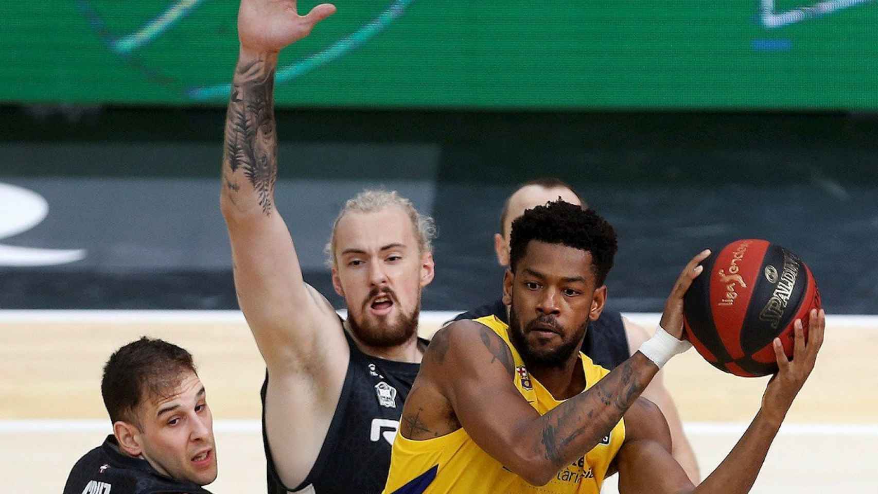 Higgins contra Bilbao Basket / EFE