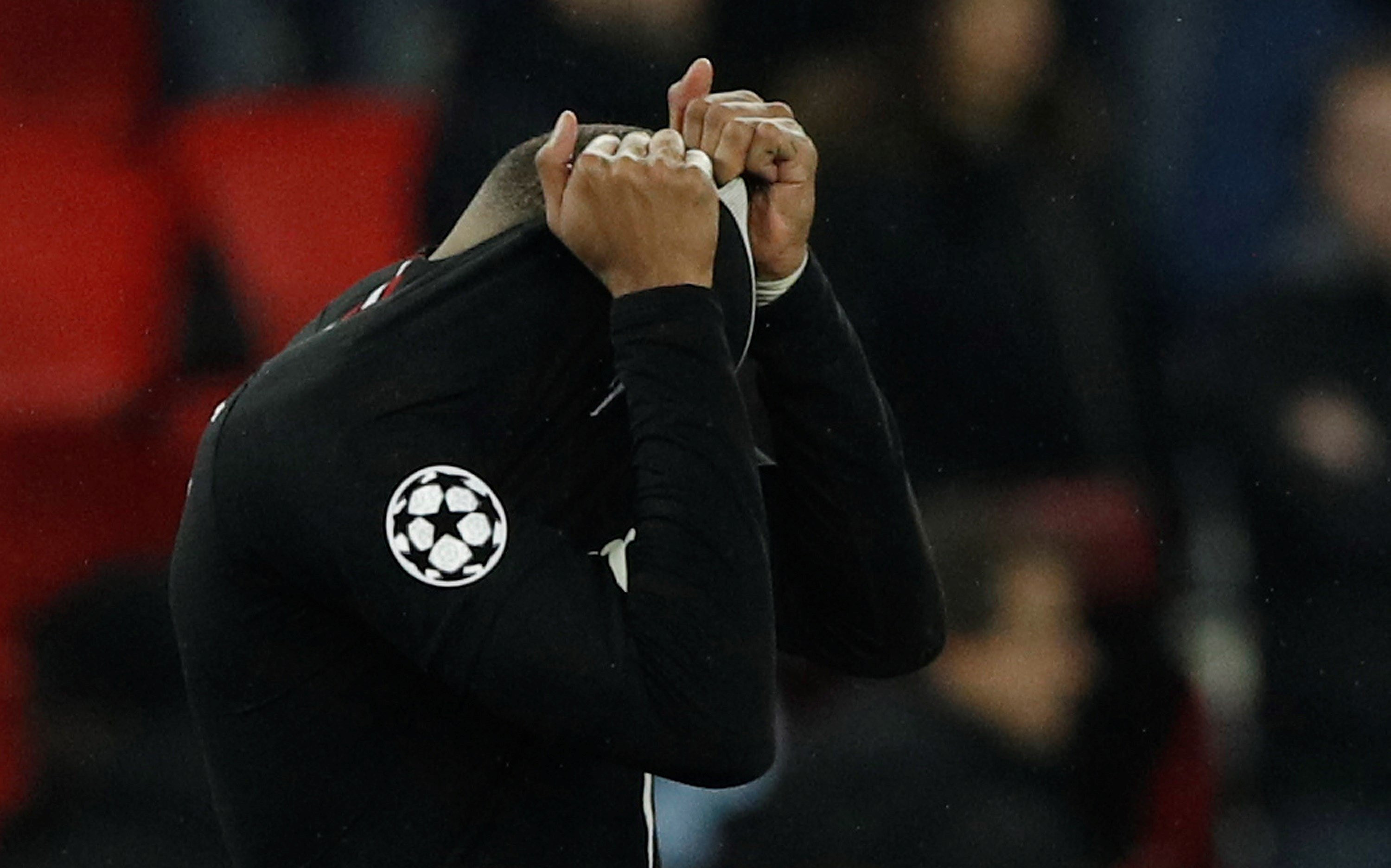 Mbappé lamenta la derrota del PSG ante el Manchester United EFE