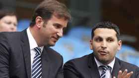 El propietario del Manchester City, Khaldoon Al Mubarak, junto a Ferrán Soriano / EFE