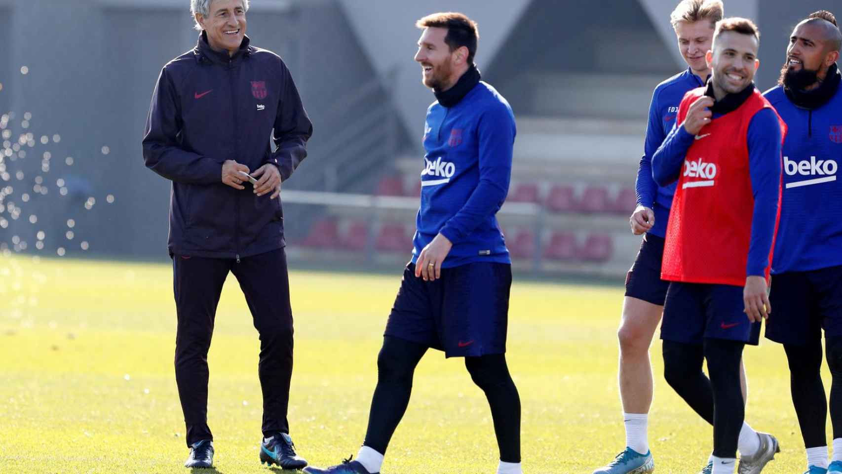 Quique Setién en un entrenamiento del Barça / FCB