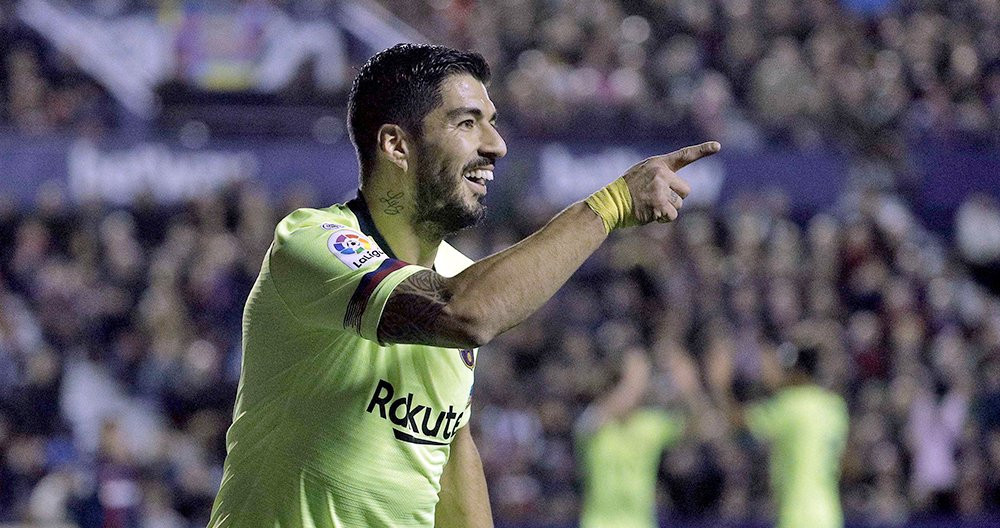 Luis Suárez en el Levante-Barça / EFE