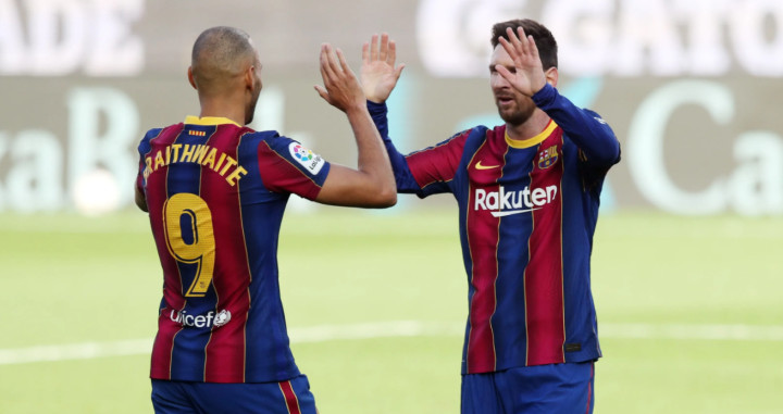 Braithwaite celebrando su gol contra el Osasuna con Messi / FC Barcelona
