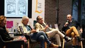 Eva Moll, Xavier Sardà, Ramón de España y Jordi Basté, en la presentación de 'Barcelona fantasma' en la librería Casa del Llibre / LMA