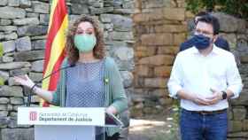 La consejera de Justicia, Ester Capella, junto al vicepresidente del Govern, Pere Aragonès / EP