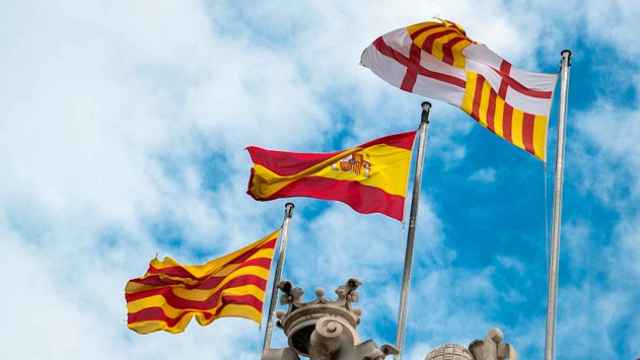 Banderas de España, Cataluña y Barcelona: símbolos catalán