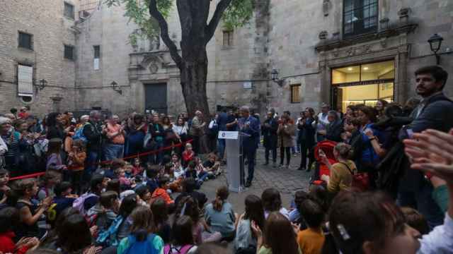 El conseller de Educación de la Generalitat, Josep Gonzàlez-Cambray, en el acto para anunciar que la Escola Sant Felip Neri de Barcelona pasa a la red pública / EDUCACIÓ
