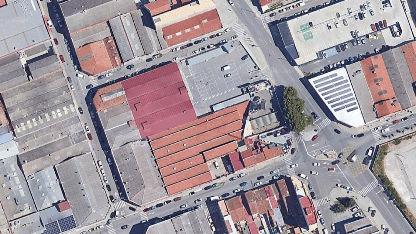 El recinto de Sabadell en el que ha ocurrido el accidente laboral por el cual un trabajador ha resultado herido grave / GOOGLE STREET VIEW