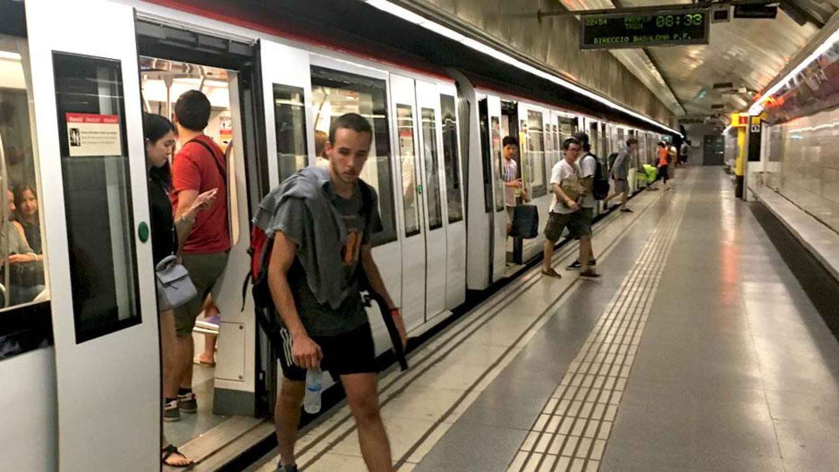 Imagen de una línea del Metro de Barcelona / CG