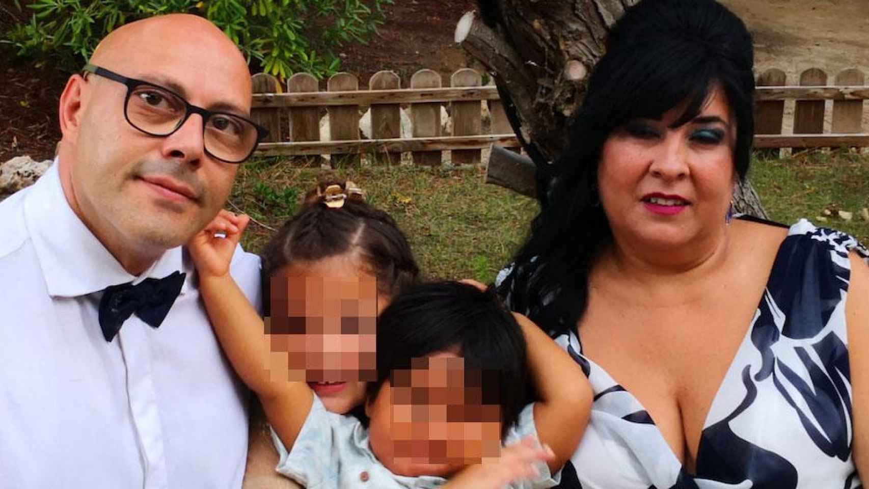 Antonio y Mónica junto a sus hijos, niños de acogida / CG