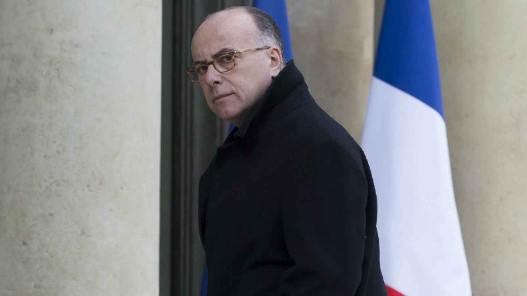 El ministro del Interior de Francia, Bernard Cazeneuve, tras pronunciarse sobre los atentados en Bruselas.