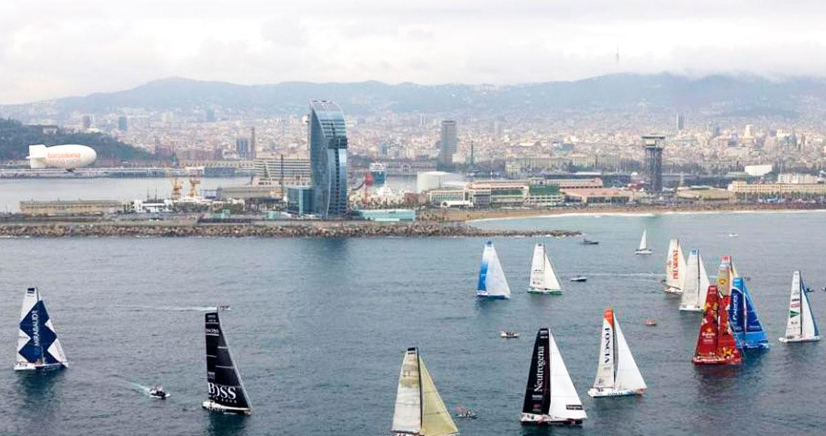 Imagen de una edición pasada de la Barcelona World Race en la Ciudad Condal / FNOB