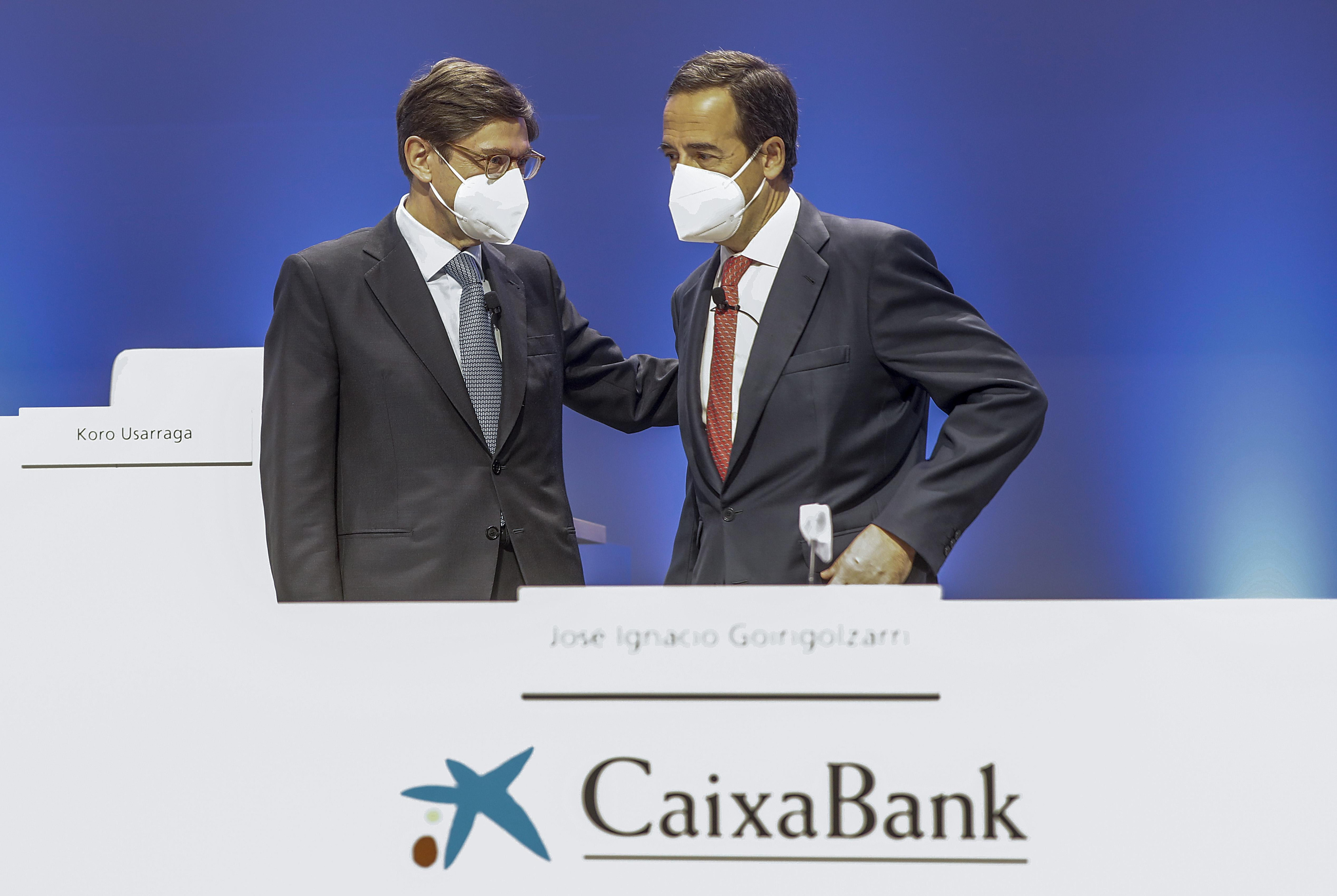 El presidente del consejo de Caixabank, José Ignacio Goirigolzarri (izq.), y el consejero delegado, Gonzalo Gortázar / EP
