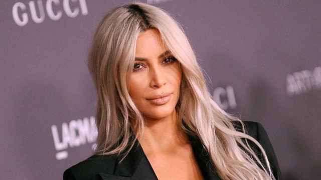 La modelo Kim Kardashian acaba de lanzar KKW, su último perfume / CG