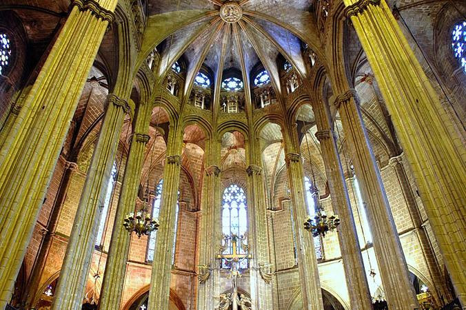 Imagen del interior de la Catedral de Barcelona / JOSEP RENALIAS- WIKIMEDIA COMMONS