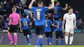 Italia celebrando el gol del empate ante Inglaterra, en la final de la Eurocopa / EFE