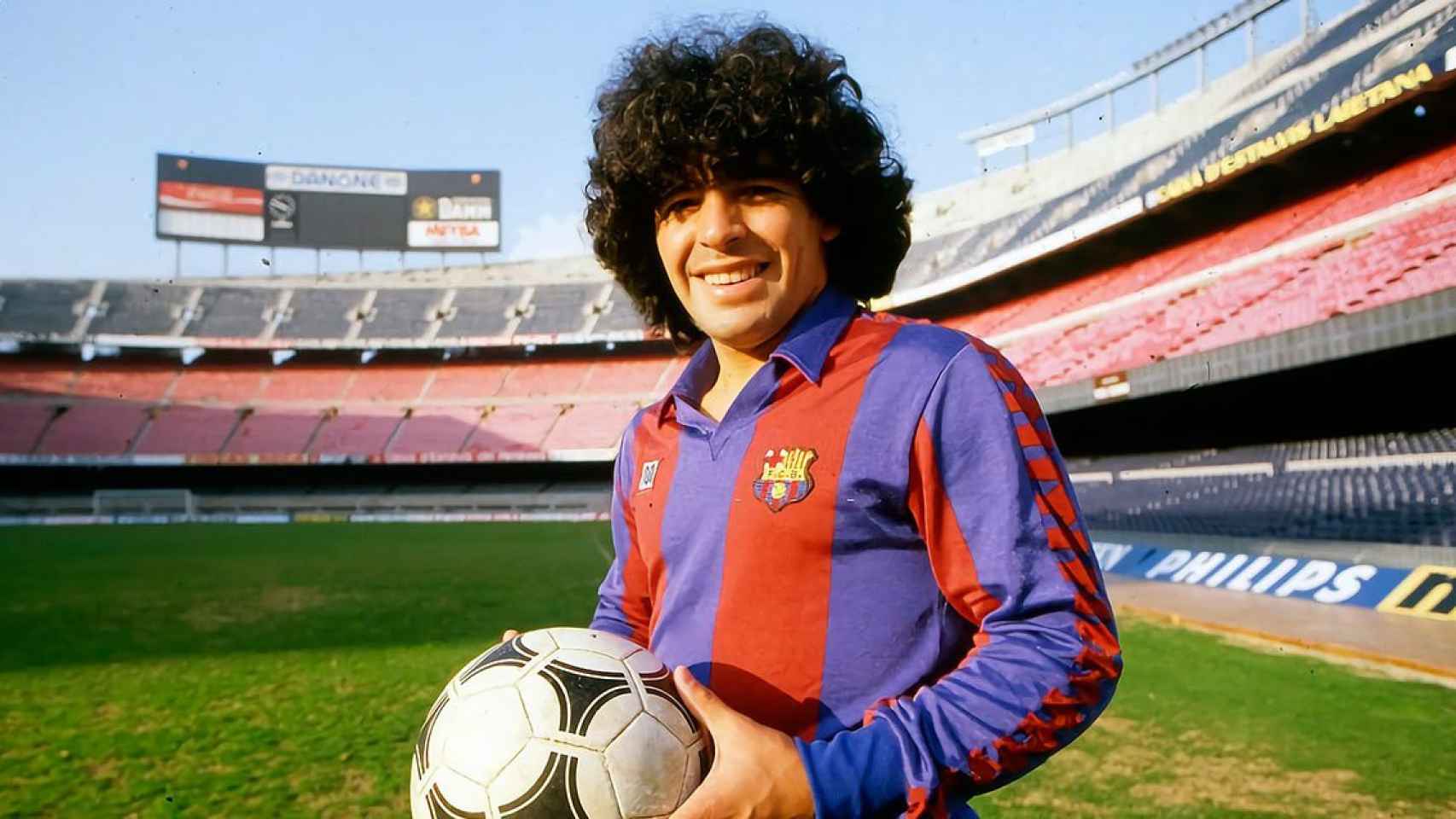 Diego Armando Maradona fichó por el FC Barcelona en 1982 / FCB