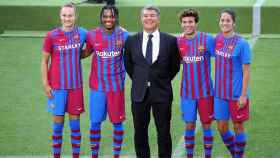 Laporta en la presentación de la primera camiseta del Barça 2021-22 / FC Barcelona
