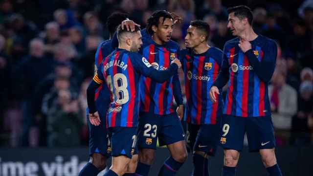 Los jugadores del Barça de Xavi festejan un gol anotado en el Camp Nou contra el Sevilla / FCB