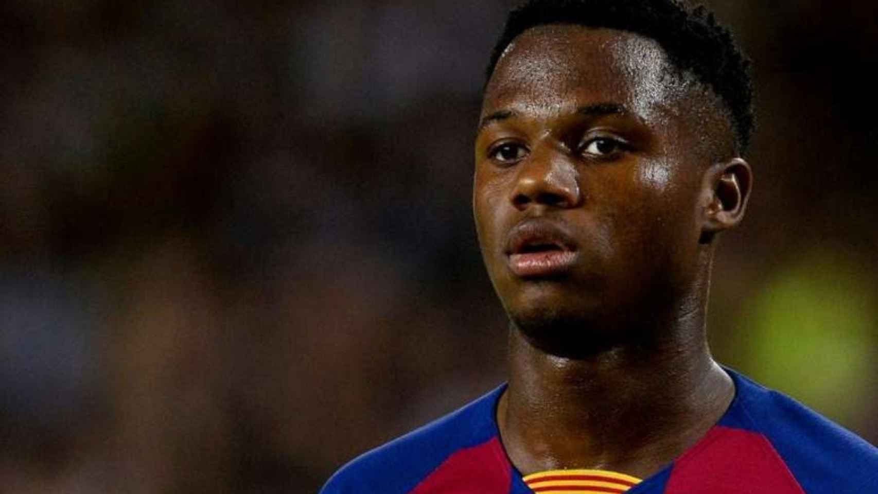 Ansu Fati desconfía de los servicios médicos del Barça hasta para su recuperación | EFE