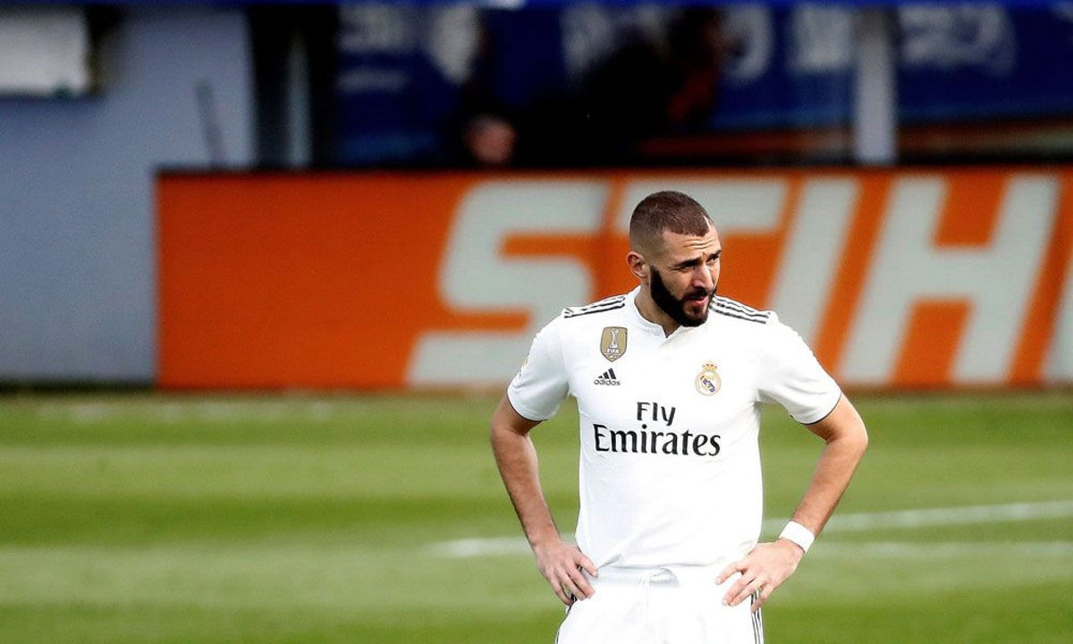 Karim Benzema en un partido del Real Madrid / EFE