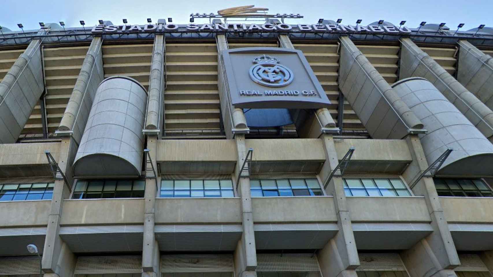 La fachada del estadio Santiago Bernabéu / GOOGLE