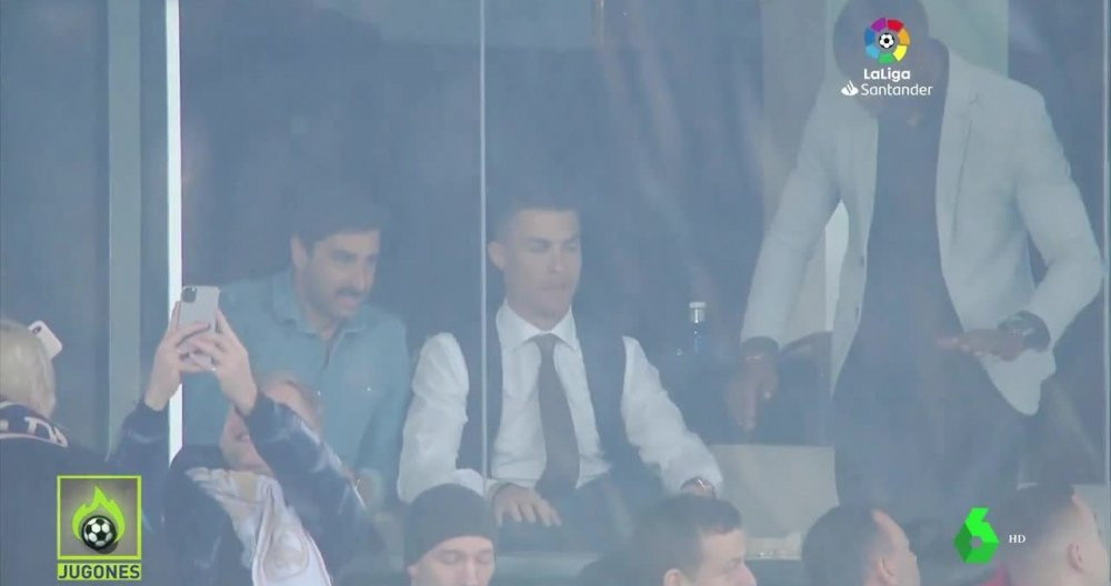 Cristiano Ronaldo en el palco del Bernabéu /EFE