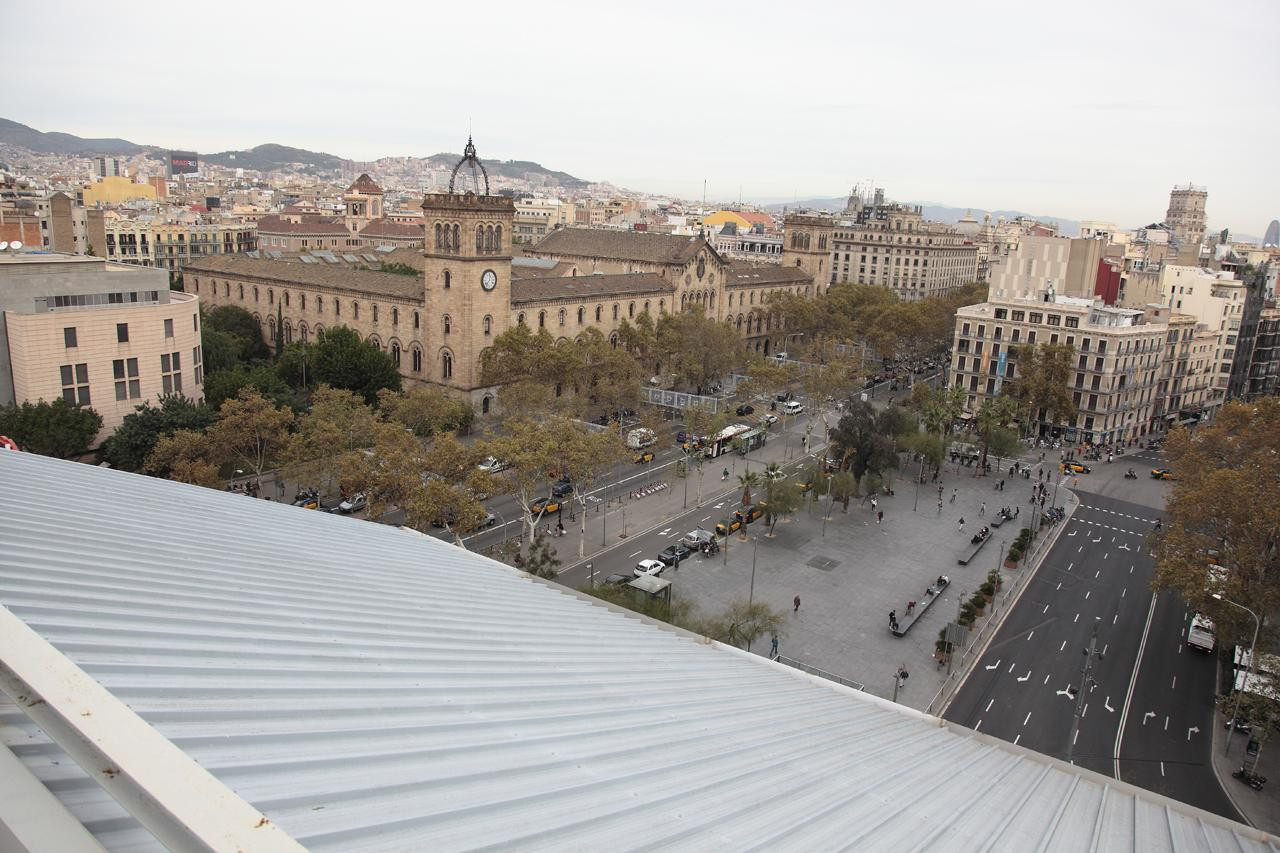 Fotografía del edificio histórico Universidad de Barcelona, donde se agrupan las facultades de Filología y Matemáticas / UB