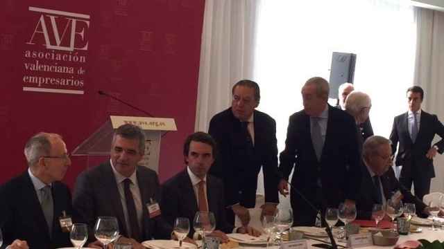 José María Aznar al comienzo de su intervención ante la Asociación Valenciana de Empresarios (AVE) / EUROPA PRESS