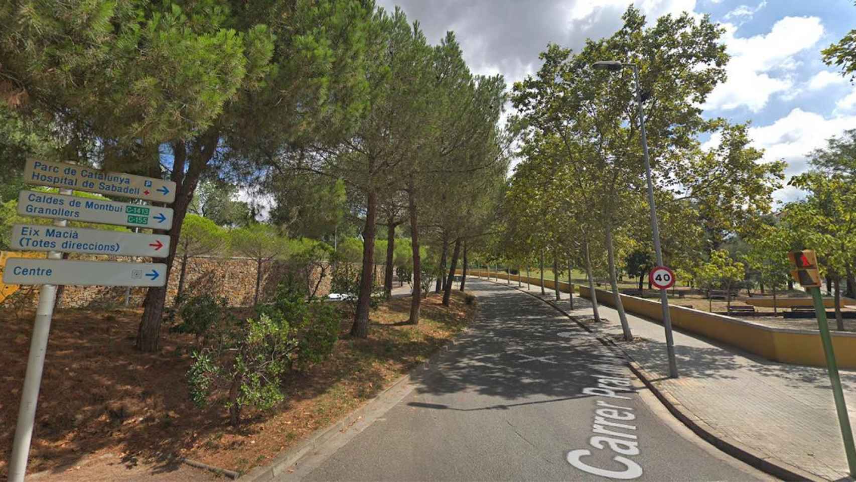 Calle Prat de la Riba, en Sabadell, donde tres jóvenes robaron a un hombre / GOOGLE STREET VIEW