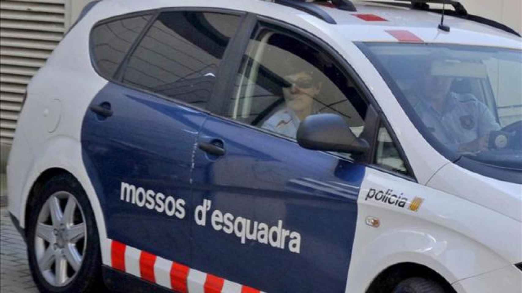 Los Mossos detienen a unos quisoqueros que vendían droga y tabaco en Sant Adrià