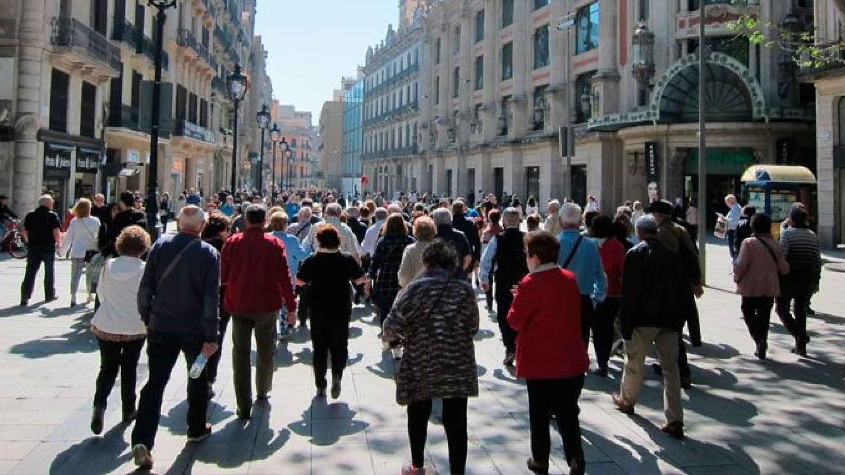 Turistas en el Portal del Ángel de Barcelona / EP