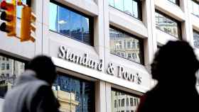 Imagen de archivo de la fachada de Standard & Poor's en Nueva York / EFE