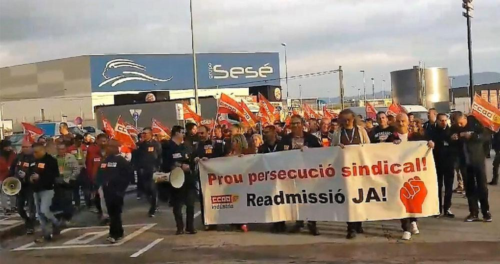 Protesta de CCOO contra los despidos en la filial del Grupo Sesé / COCHE GLOBAL