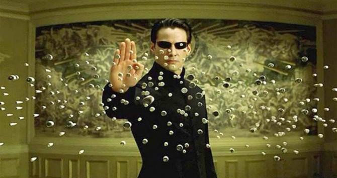 Keanu Reeves, en el papel de Neo, volverá a protagonizar 'The Matrix Resurrections' / WARNER BROS