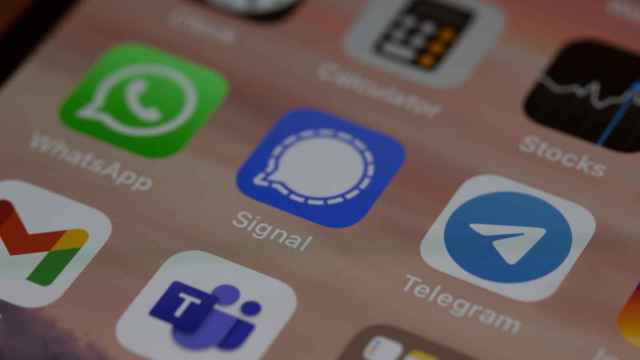 Telegram, sistema que emplea el joven para comunicarse con su abuela /Dimitri Karastelev en UNSPLASH